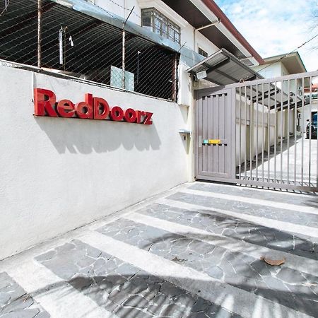 Reddoorz Plus @ A Rita Street San Juan San Juan  Exteriör bild