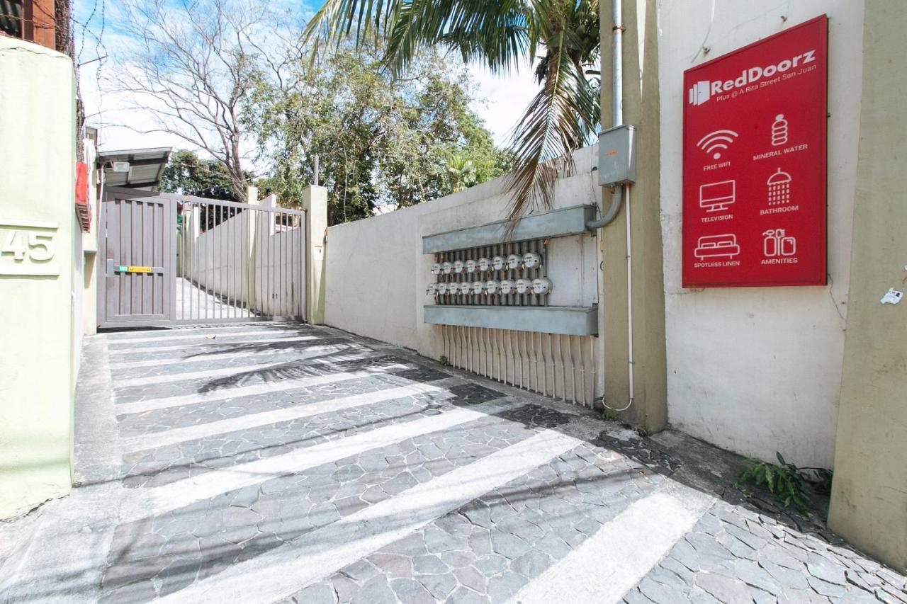 Reddoorz Plus @ A Rita Street San Juan San Juan  Exteriör bild